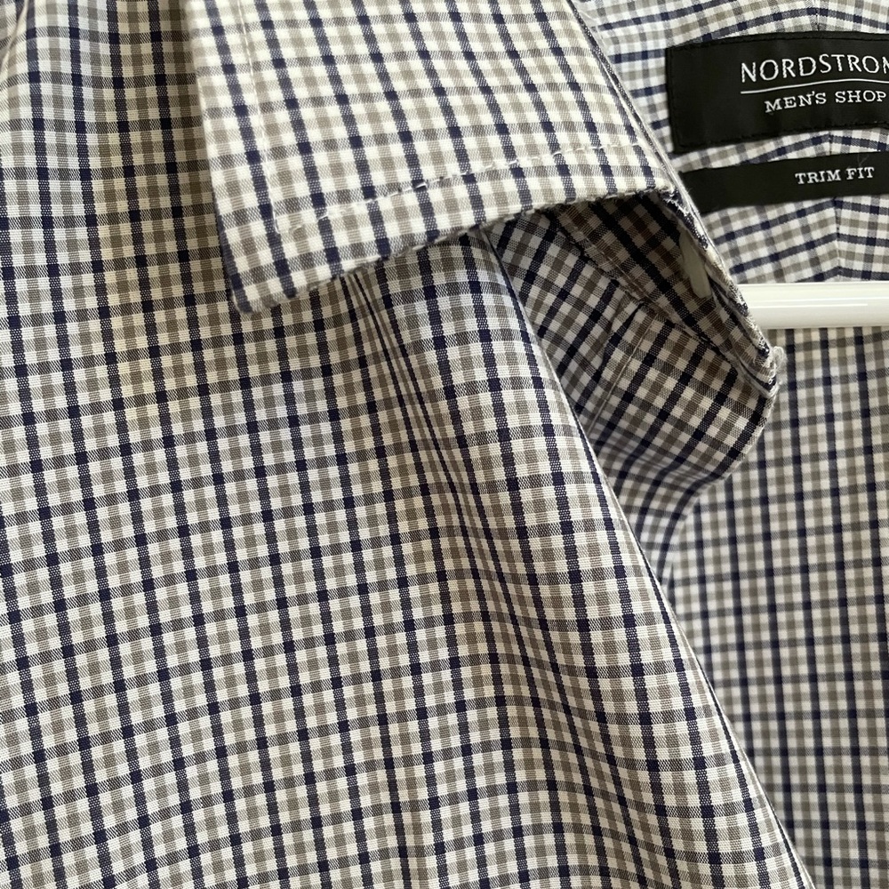 Nordstrom Men’s Trim Fit Dress Shirt in Navy and White Check